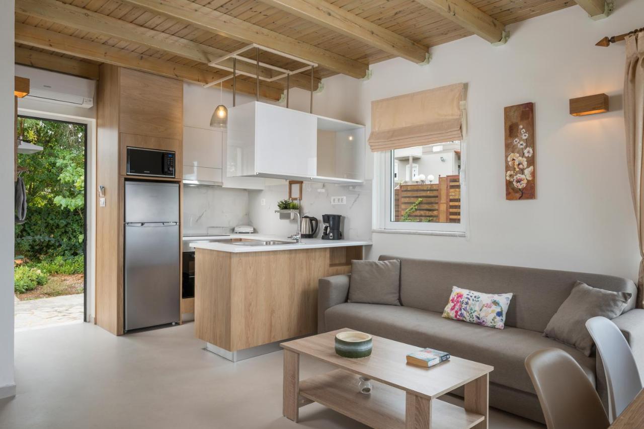 Pantanassa Villas Agia Marina Екстериор снимка
